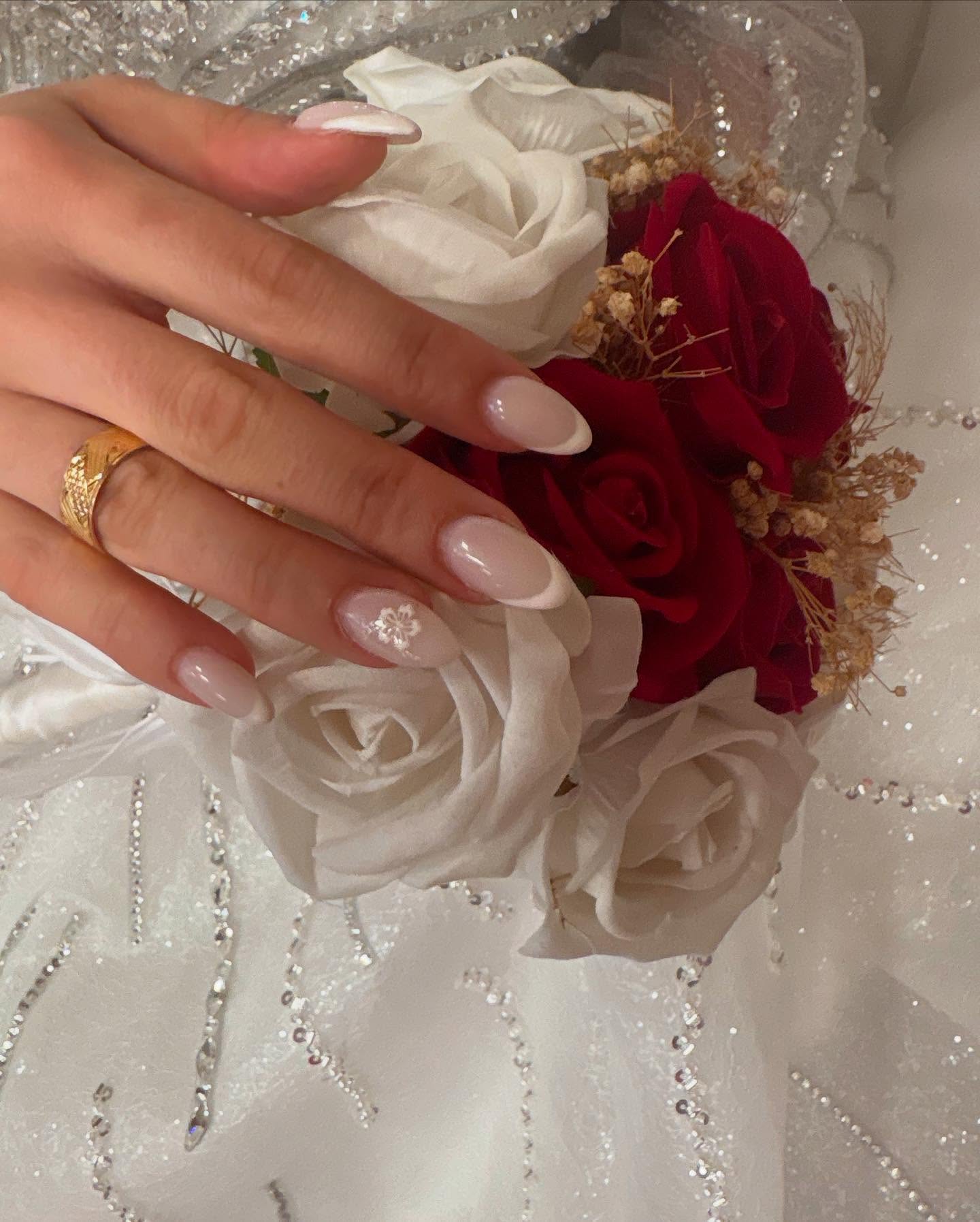 acrylic nails on hands