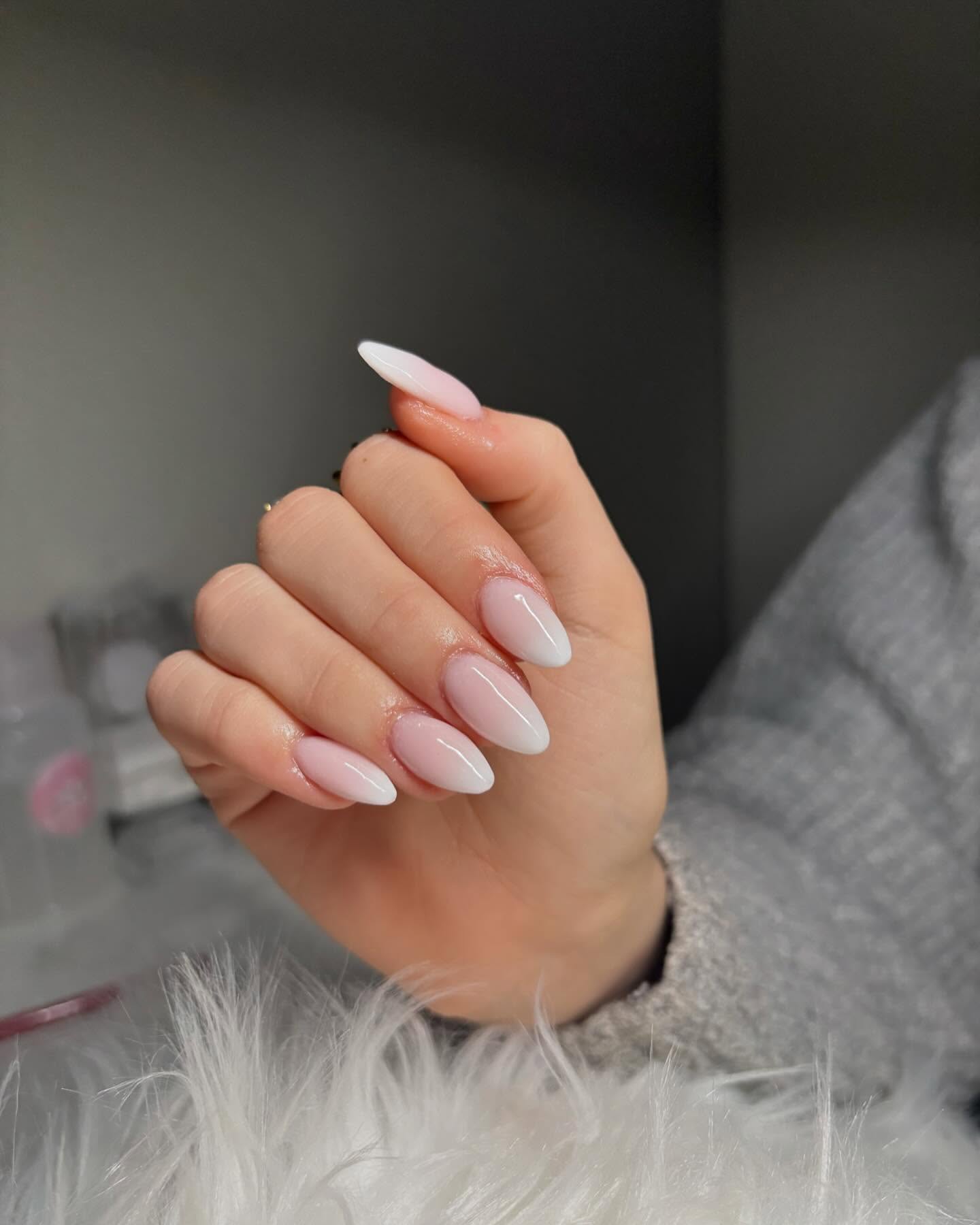 acrylic nails on hands