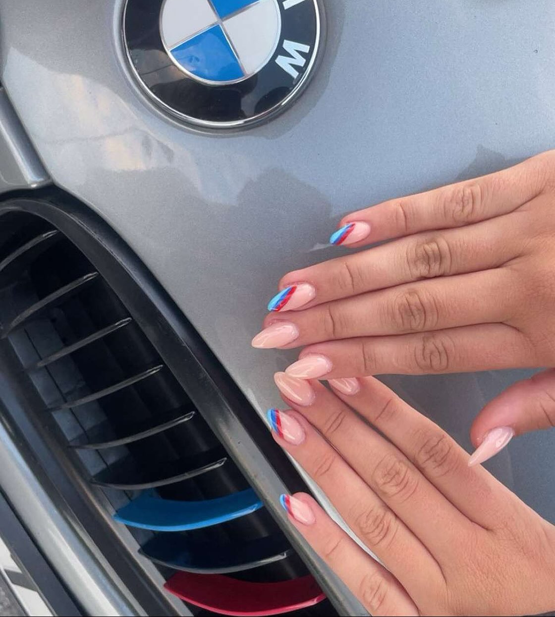 acrylic nails on hands