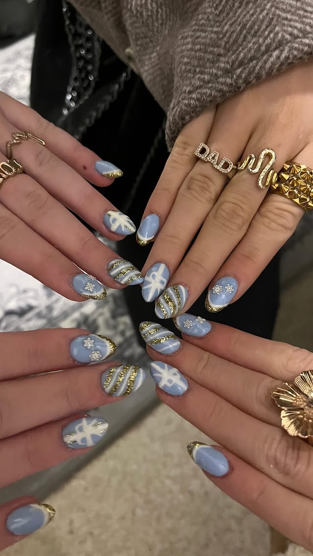 acrylic nails on hands