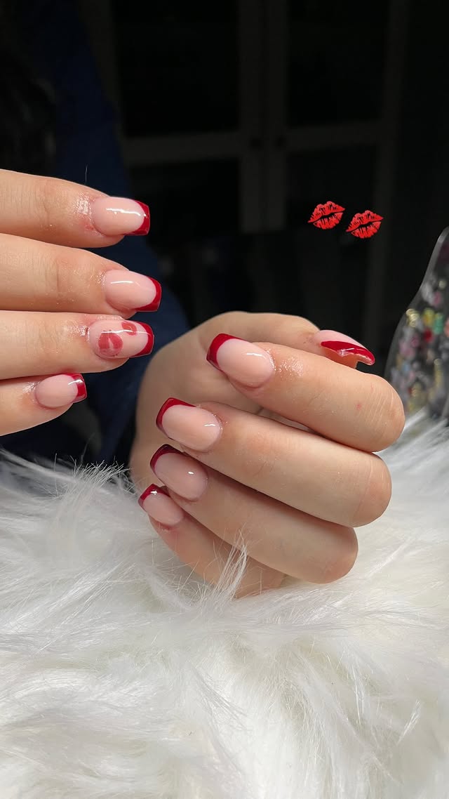 acrylic nails on hands